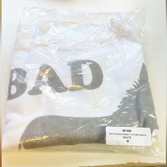 Recycled Karma Bad Donkey Cropped Turtle Neck Tee. New - Picture 3 of 3